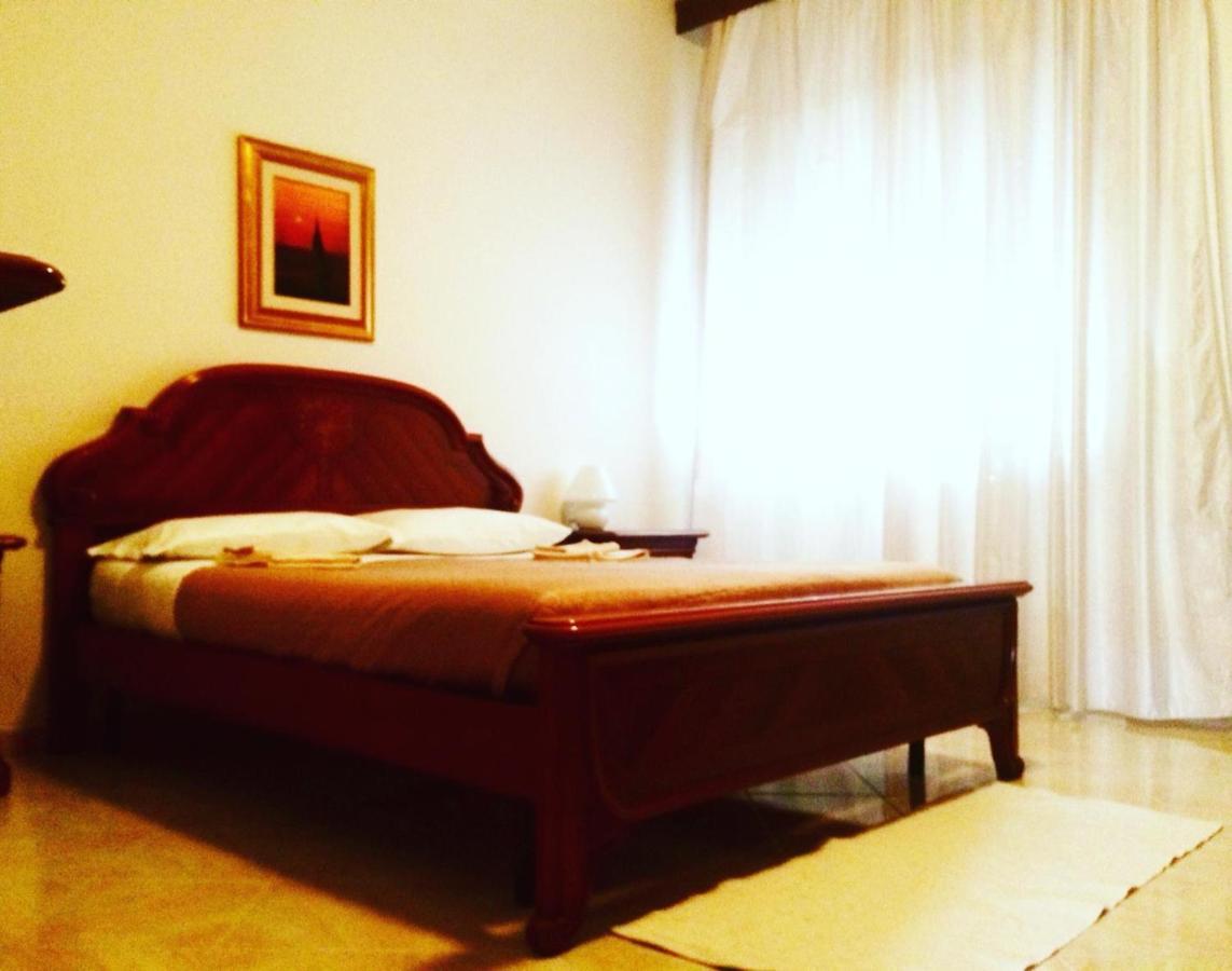 A Due Passi Rooms La Maddalena  Exterior foto